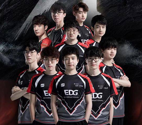 詹姆斯做出 詹姆斯做出